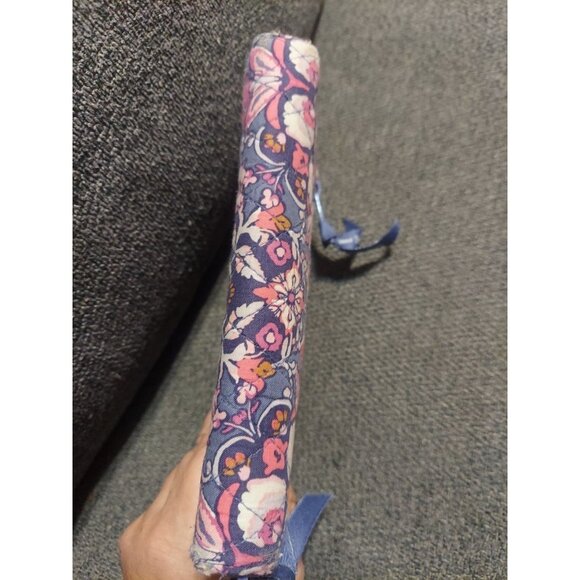 VERA BRADLEY RFID TURNLOCK WALLET‎ MAGENTA MEDALLIONS Rare - Picture 6 of 11